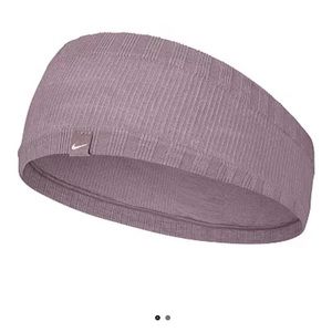 NWT Nike Seamless Headband - Light Purple